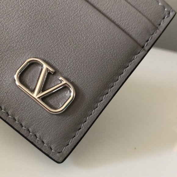 NIB VALENTINO GARAVANI Vlogo Card Holder - Picture 3 of 12
